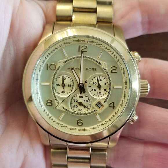 Michael Kors Oversized Runway Chronograph Watch - Picture 4 of 7